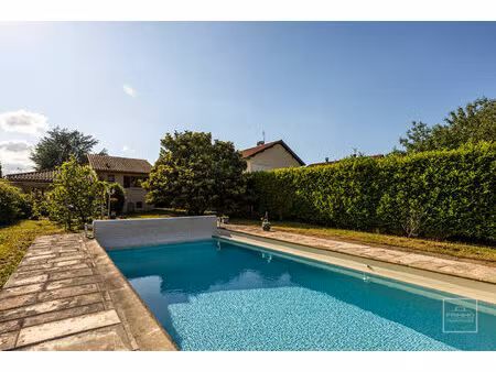 genay  maison familiale  4 chambres  jardin & piscine
