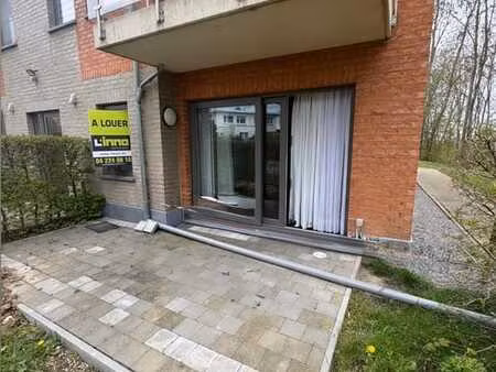 appartement 2 chambres avec garages et jardin