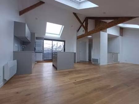 location appartement 3 pièces à quimper (29000) : à louer 3 pièces / 85m² quimper