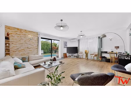 vente maison 5 pièces 135 m² à rochetaillée-sur-saône (69270)  684 750 €