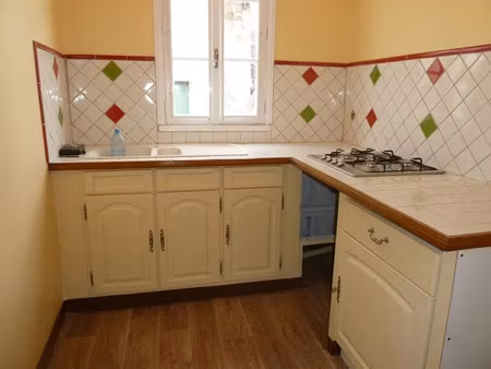 location appartement 2 pièces 40 m² à cosne-cours-sur-loire (58200)  390 €