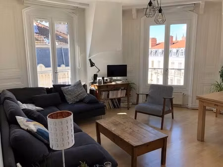 location appartement 3 pièces 90 m² à lyon 1er (69001)  1 468 €
