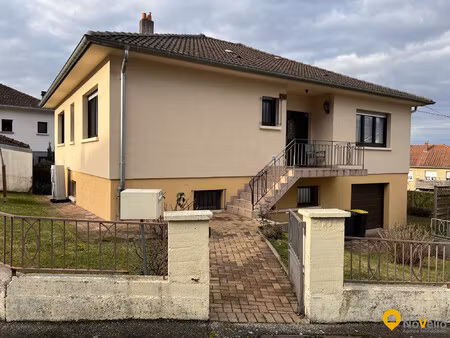 maison individuelle à oeting quartier calme !