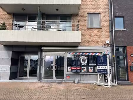 absolute buitenkans: centraal gelegen handelspand van 200...