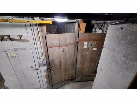 garage / parking