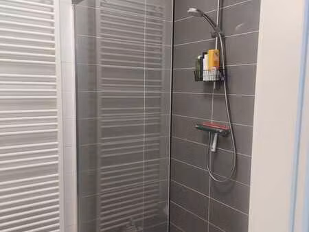 appartement bien situé près des commerces et de la gare