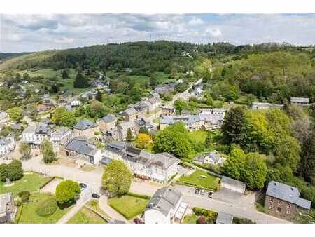 complexe touristique avec 8 suites  horeca & 3 garages