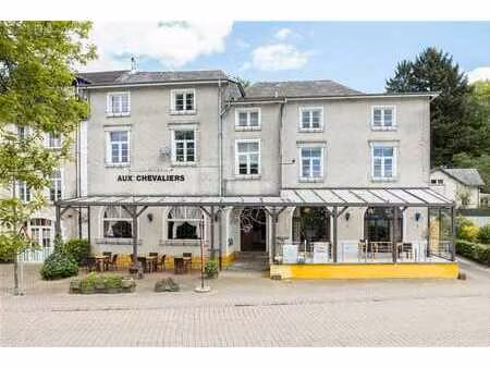 complexe touristique avec 8 suites  horeca & 3 garages