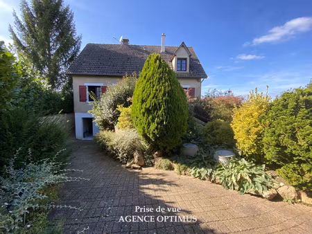 maison familiale avec vue imprenable sur la campagne