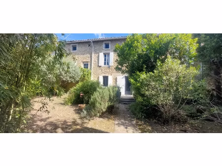 vente maison 10 pièces 250 m² saint-just-d’ardèche (07700)