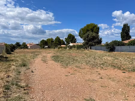 vente terrain 600 m² à canet (34800)  139 000 €