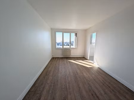 studio 24.78m² bezons