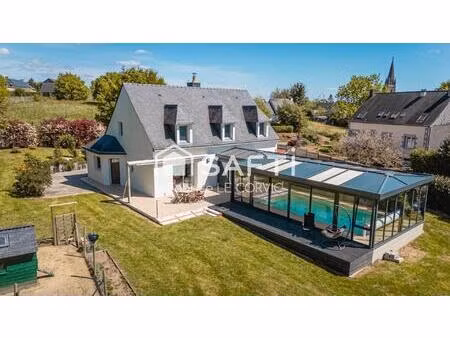 maison de 205 m2 sur terrain de 2520 m2 constructible avec piscine couverte