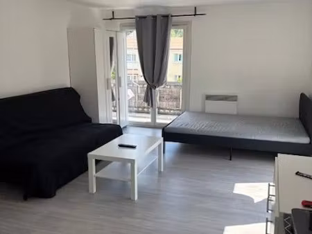 location meublée appartement 1 pièce 34 m² à fontenay-le-fleury (78330)  850 €
