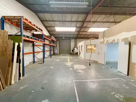 location locaux professionnels 6 pièces 400 m² à la ville-aux-dames (37700)  1 444 €