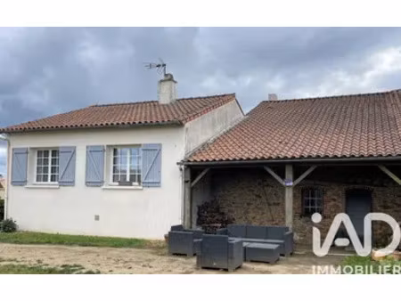 maison à saint-mesmin (85700)