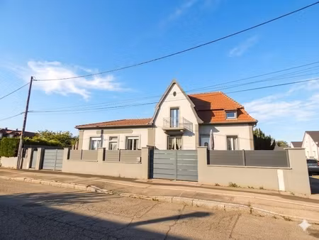 immeuble 9 pièces - 195 m²