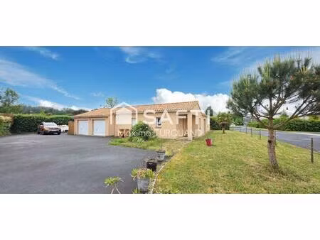 pavillon plain-pied  2007  3 chambres  1100m² de terrain + double garage.