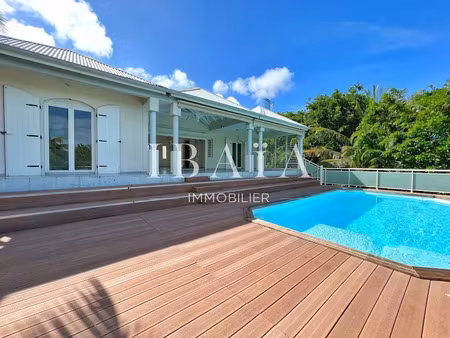 location maison 5 pièces 154 m² à petit bourg (97170)  3 000 €
