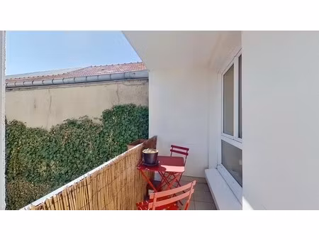 exclusivité – appartement 3/4 pièces avec balcon – traversant et lumineux – quartier des c