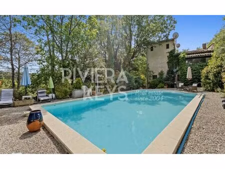 lorgues : charmante maison avec 3 appartements et grande piscine dans un environnement...