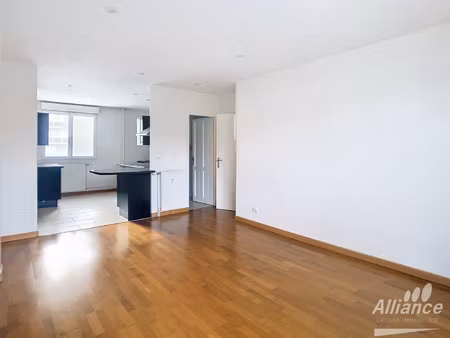 location appartement 3 pièces 59m² montbeliard 25200