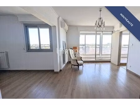 t4 de 84 m² - parking - montpellier centre