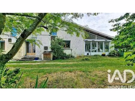 vente maison à saint-dizant-du-gua (17240) : à vendre / 172m² saint-dizant-du-gua