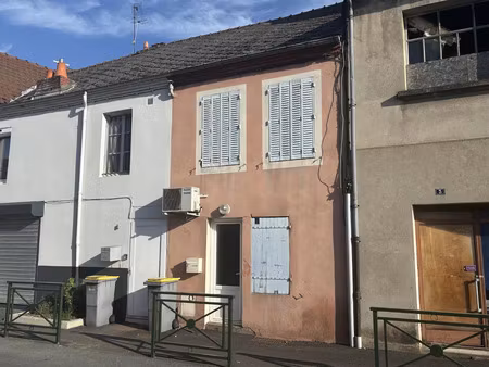 vente maison 2 pièces 47m2 commentry 03600 - 35000 € - surface privée