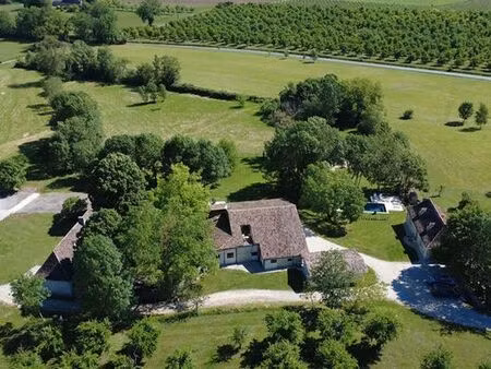 maison de 8 pièces de luxe en vente à beaumont-du-périgord  nouvelle-aquitaine