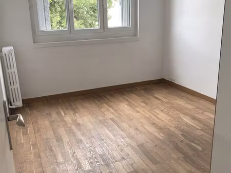 location appartement 3 pièces 61m² nanterre 92000