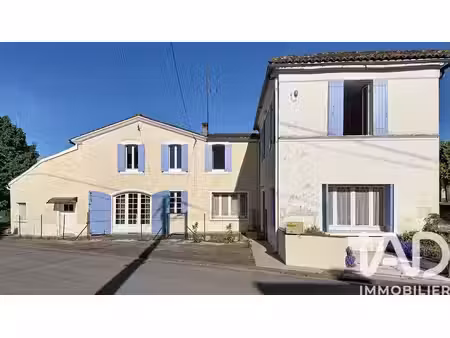 maison de village à neuillac (17520)