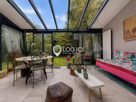 au cœur du village de bordères-sur-l'échez  venez découvrir cette superbe maison...