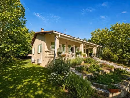 confortable maison sur grand jardin avec studio indépendant grignan