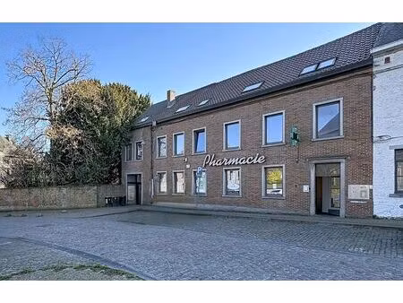 appartement à louer à grand-place de feluy 17 arquennes (vbe23006)