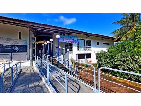 local commercial de plus de 1000 m 2