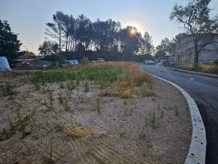 terrain constructible viabilisé à vendre