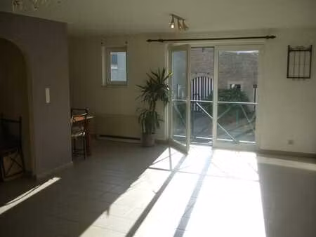appartement 2 chambres lumineux à stockem