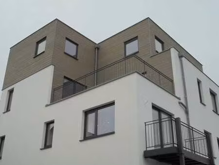 tres beau duplex 2 chambres - incluant parking int et ext