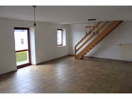 appartement 3 ch. à louer  léglise