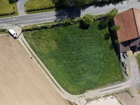 très beau terrain à bâtir de 14 ares 25 ca