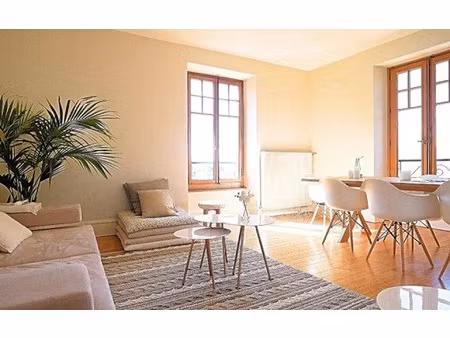 location appartement  m² t-2 à nernier  1 950 €