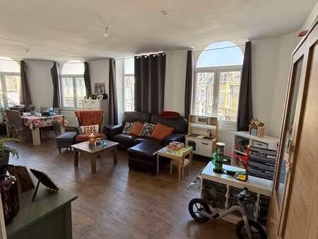 appartement 2ch dinant  lumineux et spacieux