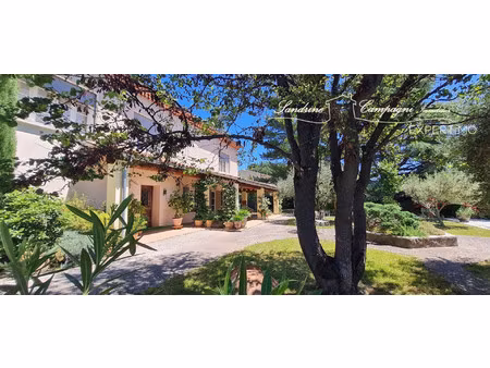 maison de luxe à vendre à mazan