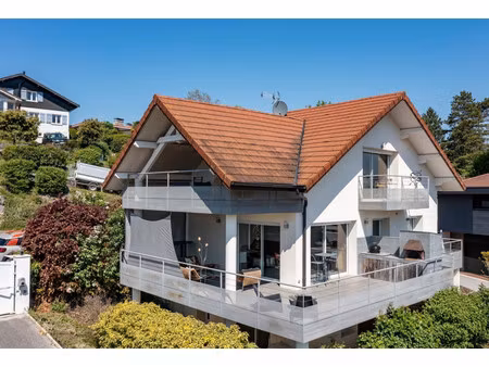 maison traditionnelle à vendre à annecy-le-vieux