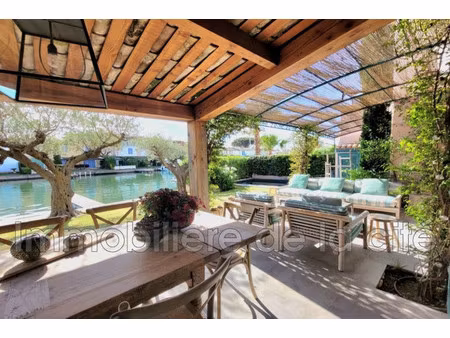 maison de luxe à vendre à port grimaud