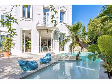 villa de luxe à vendre dans le quartier cap brun