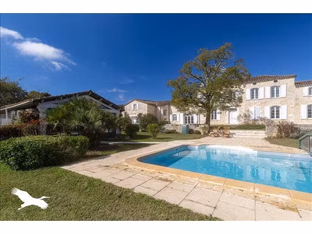 maison de luxe à vendre à dirac