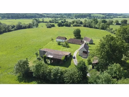 corps de ferme à vendre à le pin-au-haras