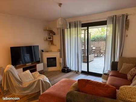 location charmant t2 mandelieu de septembre à juin